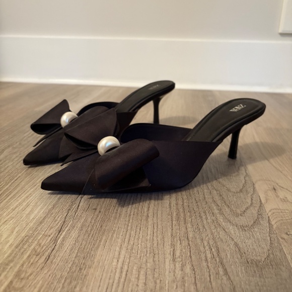 ZARA FAUX PEARL BOW HEELED MULES, size 40, BLACK - Picture 7 of 9